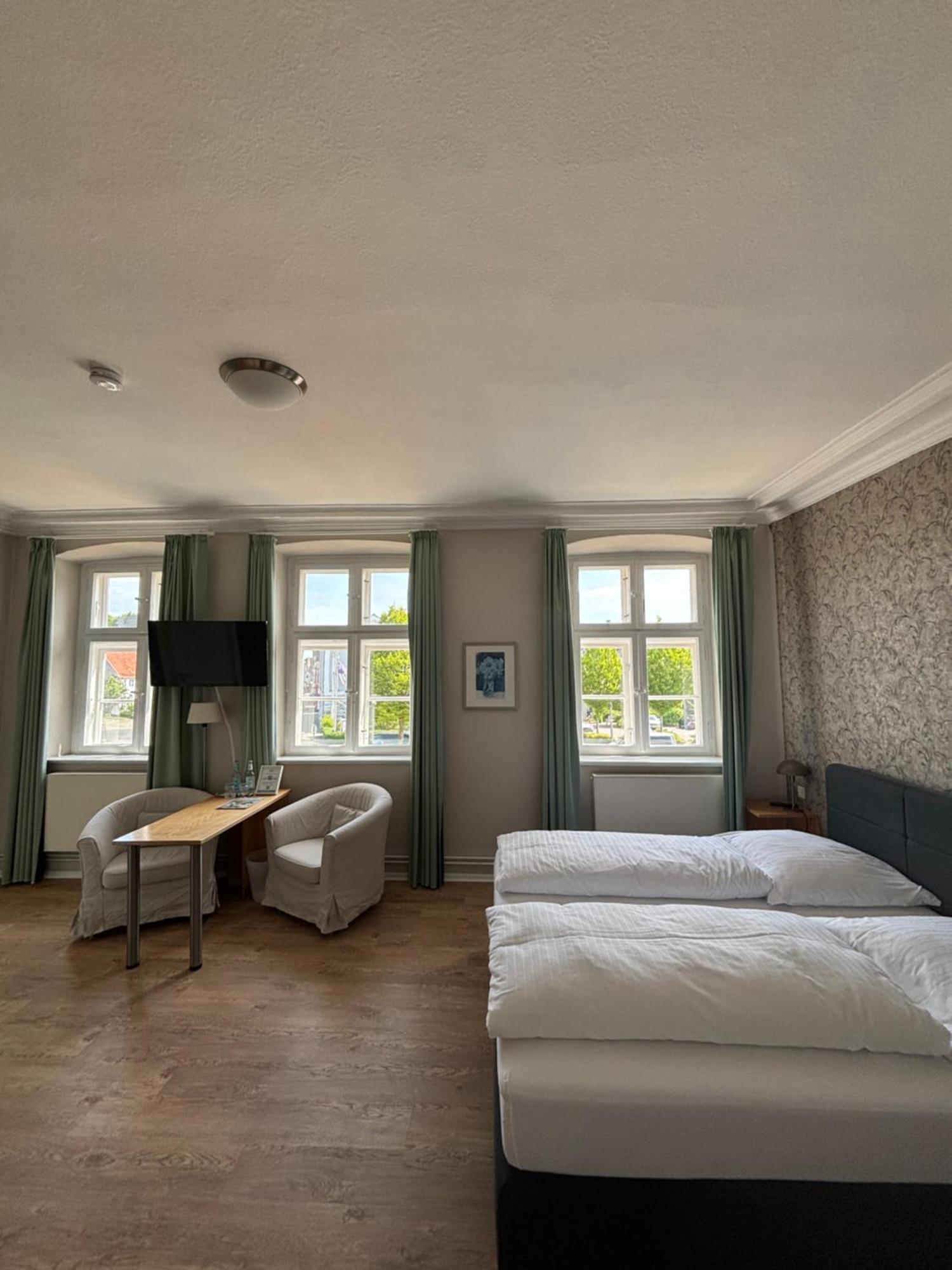 Hotel Zollhaus Schleswig Buitenkant foto